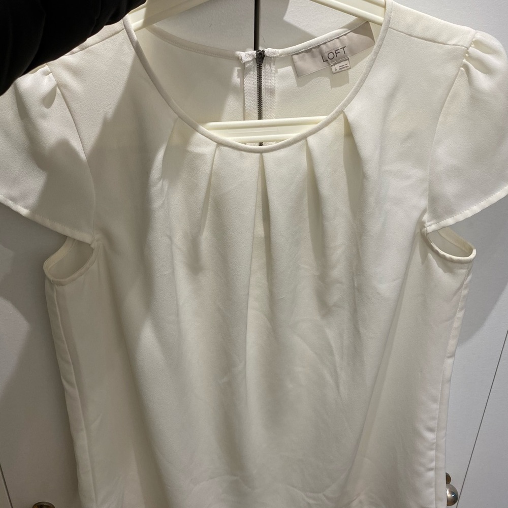 Ann Loft white blouse short sleeves size small